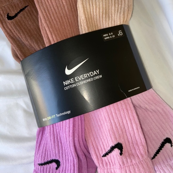 COPY - COPY - NIKE MULTI COLORED SOCKS 6PACK - Picture 4 of 8